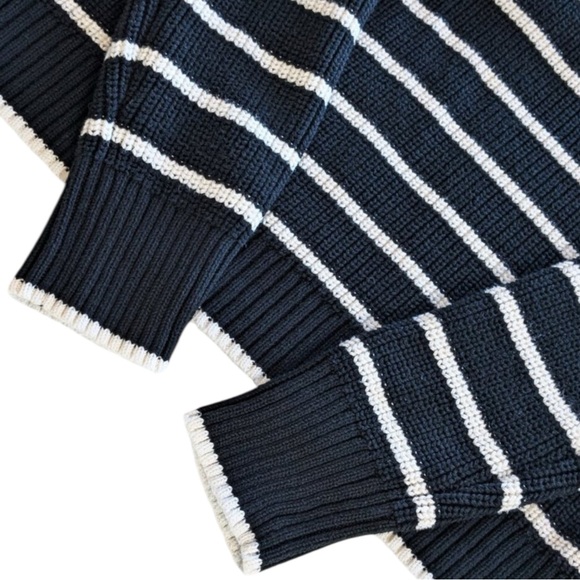 J. CREW FACTORY Preppy Nautical w/ Gold Button Sweater in Black/White Size Large - Picture 9 of 13